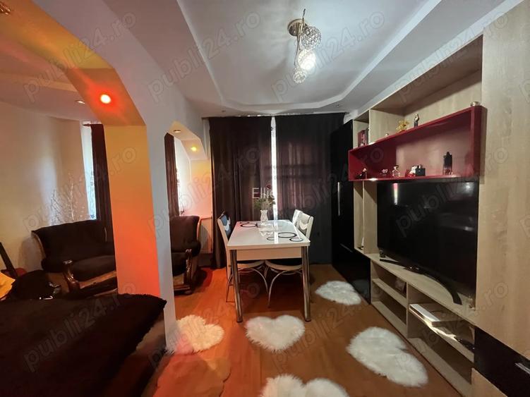 Apartament de vanzare 3 camere, etaj 1