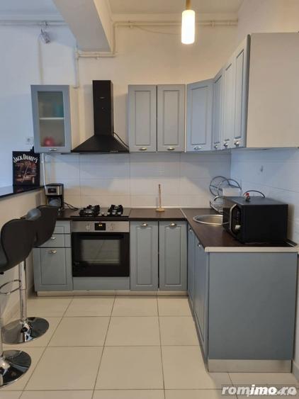 Inchiriez garsoniera in zona Delfinului - 3