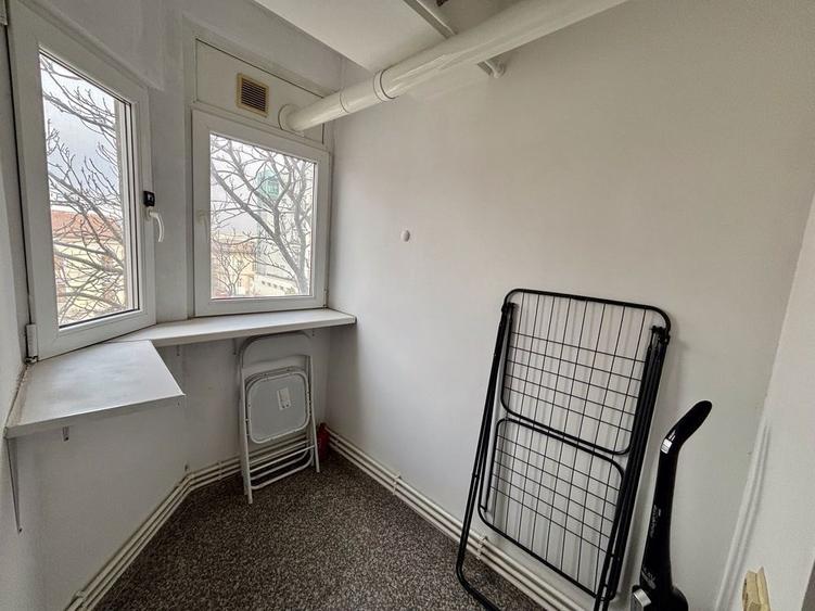 Garsoniera decomandata ultracentral Irish Pub / plaja Modern - 3