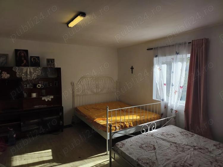 Vand casa din lemn + teren - 8