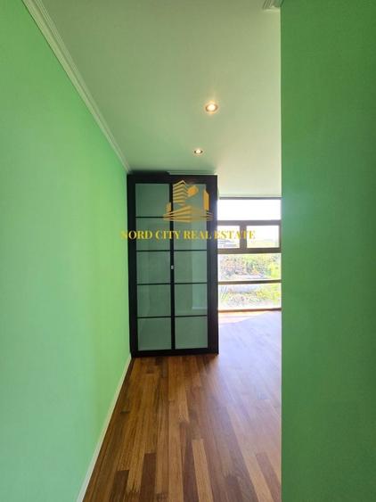 Apartament cu 3 camere semidecomandat în Exterior Vest