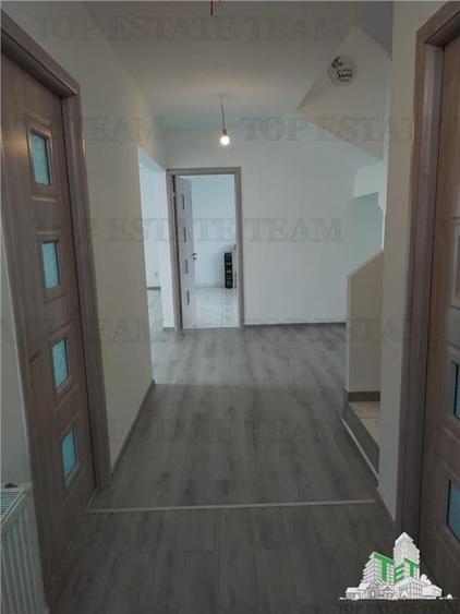 Vila individuala cu 5 camere,  2 terase, 4 locuri de parcare,350mp teren imprejm - 5