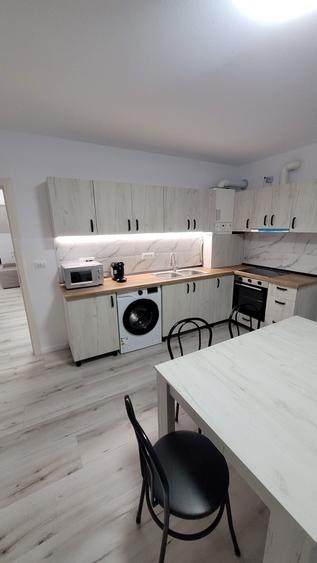 Inchiriez apartament cu doua camere decomandat complet utilat - 1