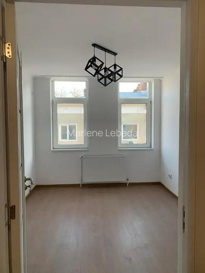 Apartament cu 4 camere decomandat, mobilat în Titulescu Apartament cu 4 camere decomandat, mobilat în Titulescu