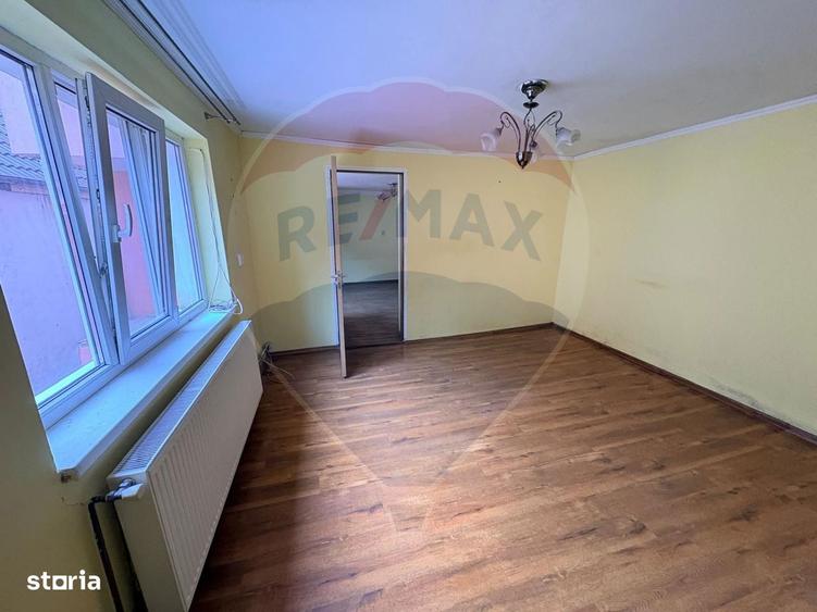 Casa cu curte generoasa ?i multiple posibilita?i zona Mo?nei - 1