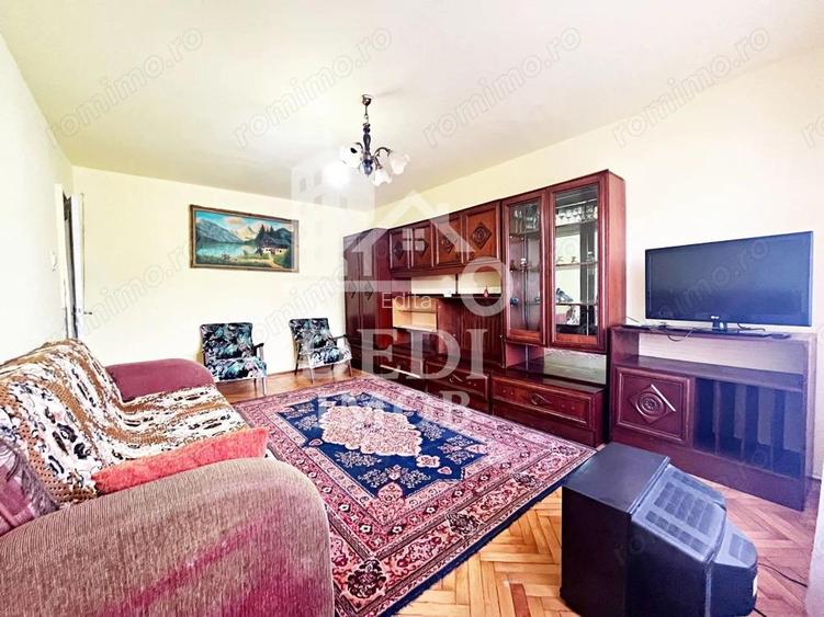 Apartament cu 3 camere de inchiriat, zona Rogerius, Oradea Apartament cu 3 camere de inchiriat, zona Rogerius, Oradea