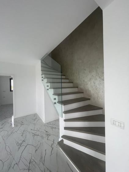 Duplex despartit prin camera tehnica - 7