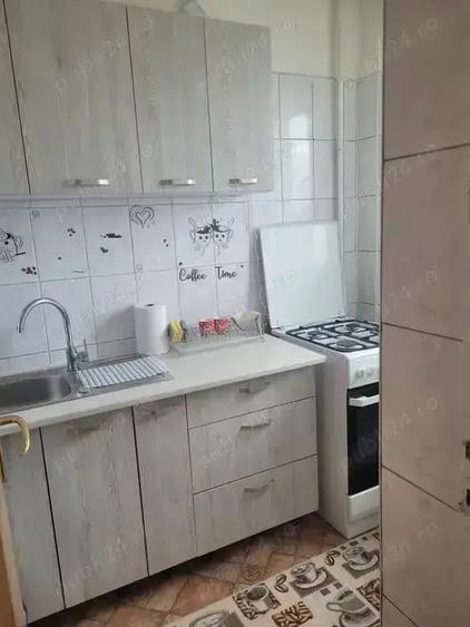 1 Camera decomandat garsoniera pentru o fata singura - eleva studenta - 1