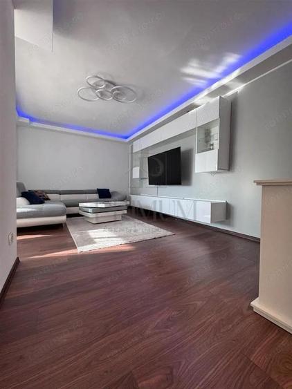 FABRIC - 5 CAM - DECOMANDAT - 2 NIVELE - PENTHOUSE - 2 BAI - ZONA ISTORICA - 10