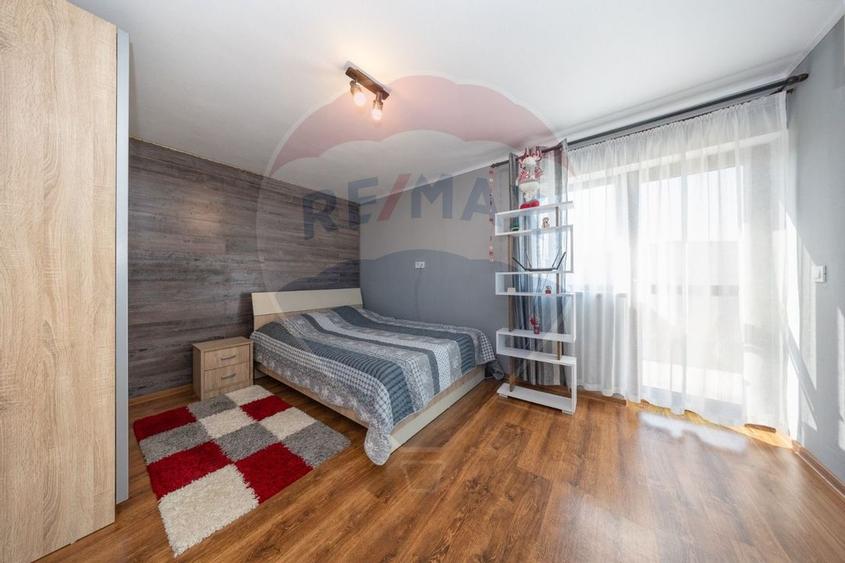 Casă de vânzare P+M - 19