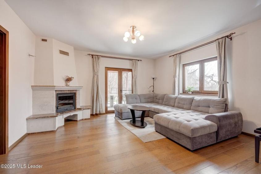 Vila Impresionanta in Tunari - Spatiu, Confort si Eleganta! - 2