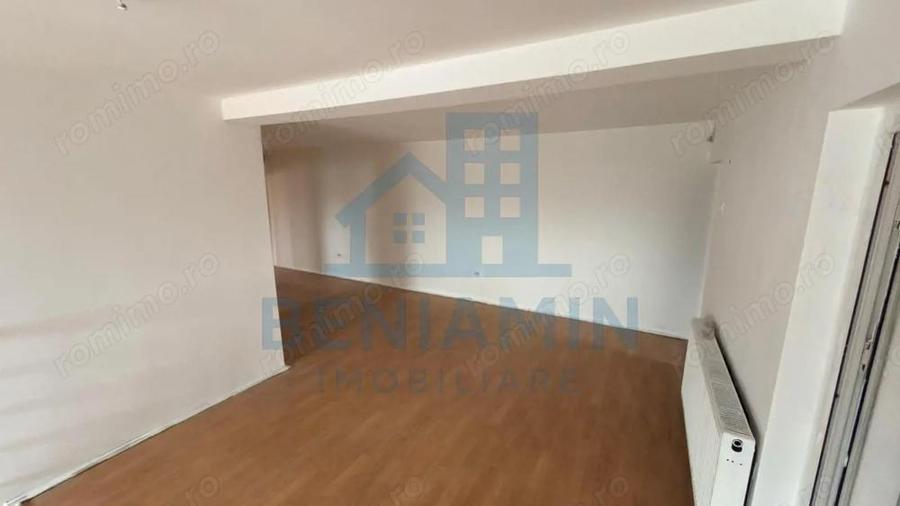 Vila P+2 Alexandru Cel Bun cu doua etaje si curte proprie - 2