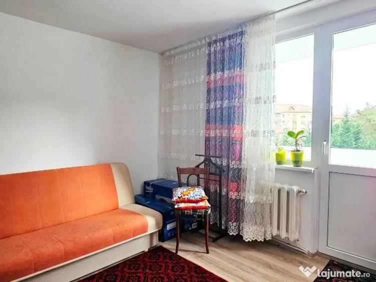 Apartament 2 camere decomandate, etaj 1, mobilat,utilat, boxa,Precista - 2