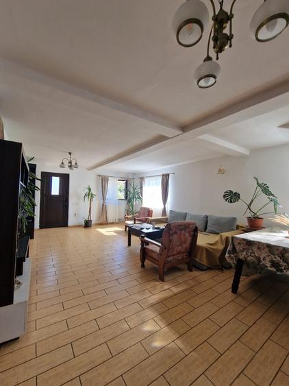 Casa de vanzare - Dobreni - Vidra - teren 2444 mp - intravilan - stradal/central - 2