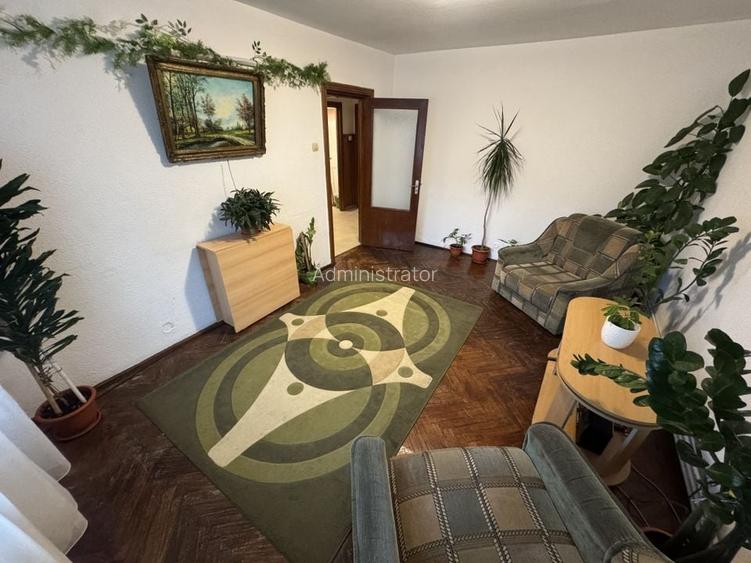 Apartament 3 camere zona Inel 2