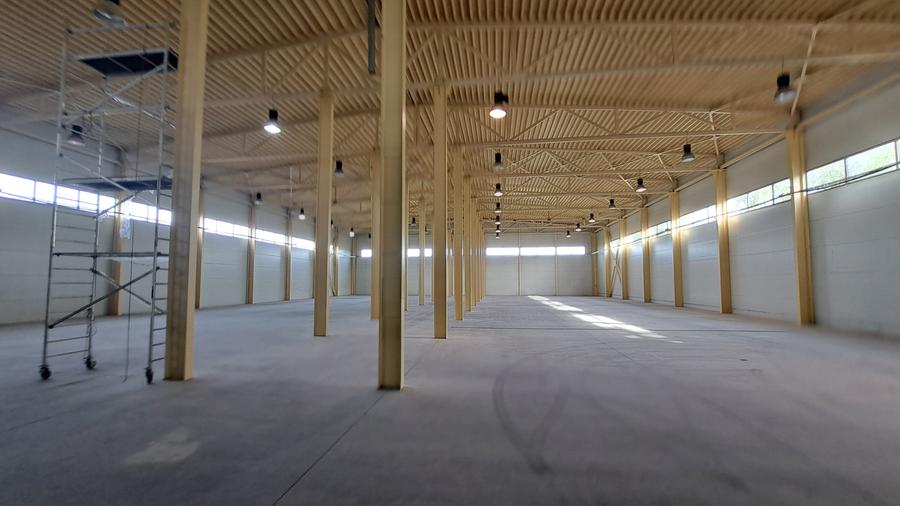 HALA DEPOZITARE CU ETAJ PARTIAL PENTRU BIROURI AMPLASAMENT: OTOPENI - 15