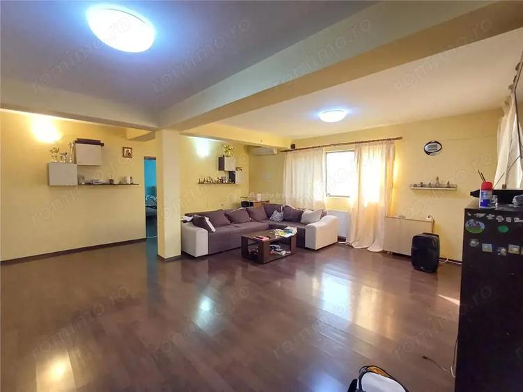 5 camere - 3 bai - 200 mp utili - teren 920 mp - Domnesti - Craitei - 1