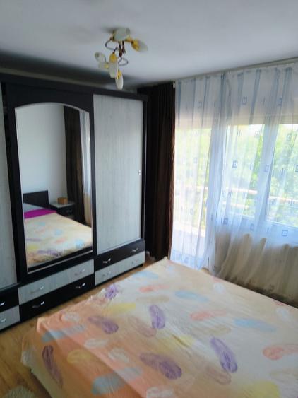 Vand apartament 3camere - 8