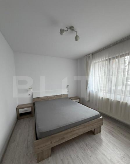Apartament cu 2 camere, terasa, parcare, zona Terra - 1
