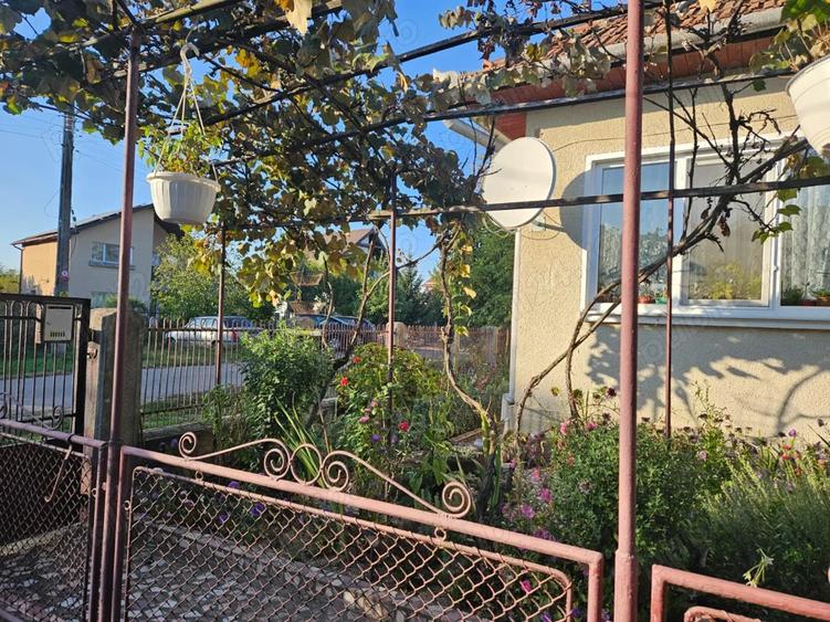 Vand sau schimb casa la Harau - 2