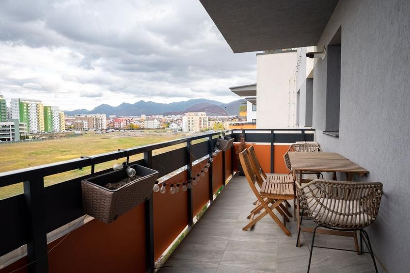 Apartament cu 2 camere,  2 băi și parcare subterană în Tractorul - 8