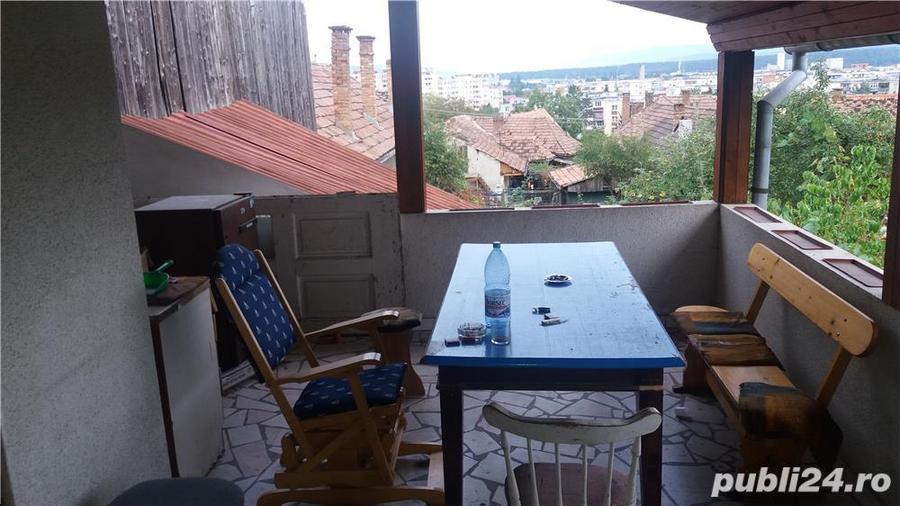 Vand casa in Reghin , posibilitate 2 famili, zona linistita,aproape de centru , toate utilitatile - 5