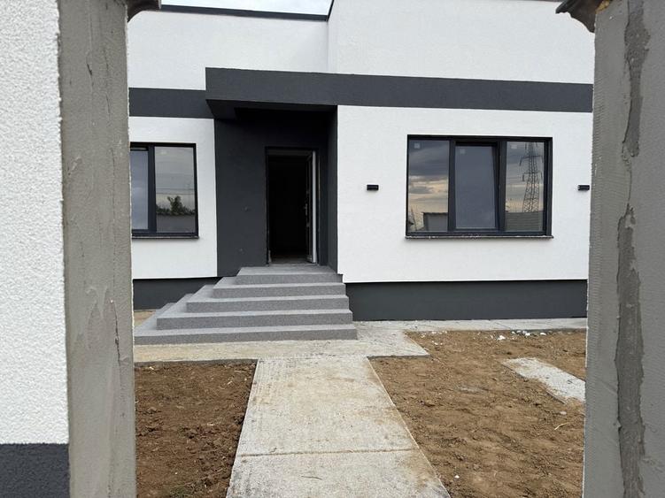 Proprietar, vand casa , regim de inaltime Parter, zona Damila ! - 6