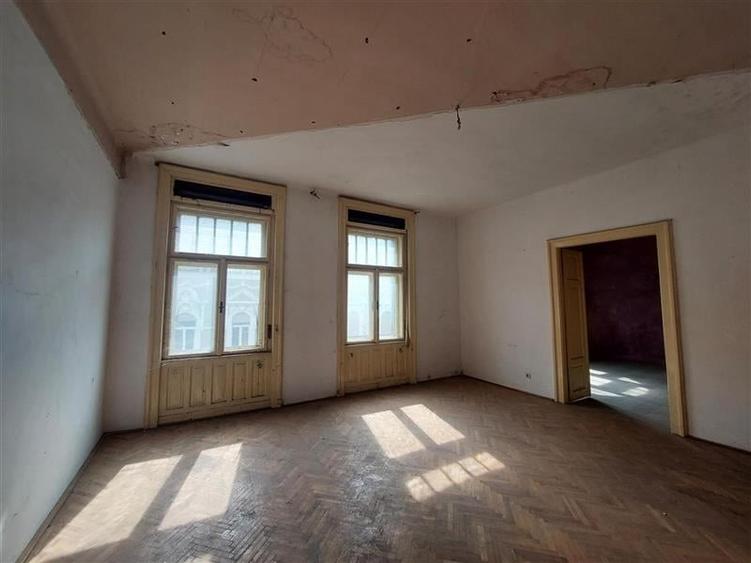 Apartament ultracentral cu 2 garaje - 8