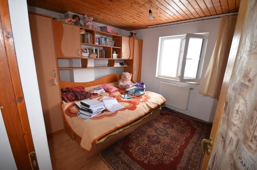 ocazie ,de vanzare casa cu 5 camere, teren 750mp - 8