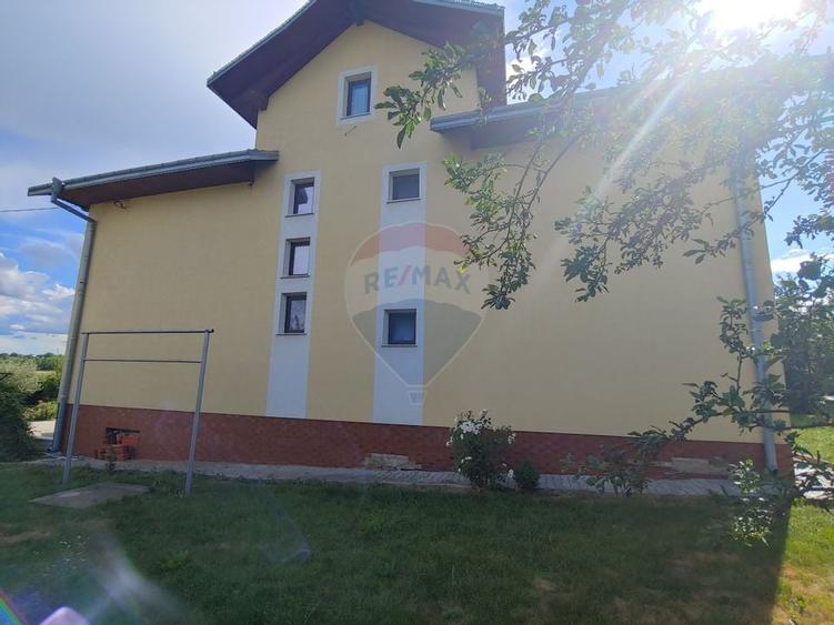Casă / Vilă de vânzare cu teren intravilan 1200 mp-Zvoristea, Suceava - 13