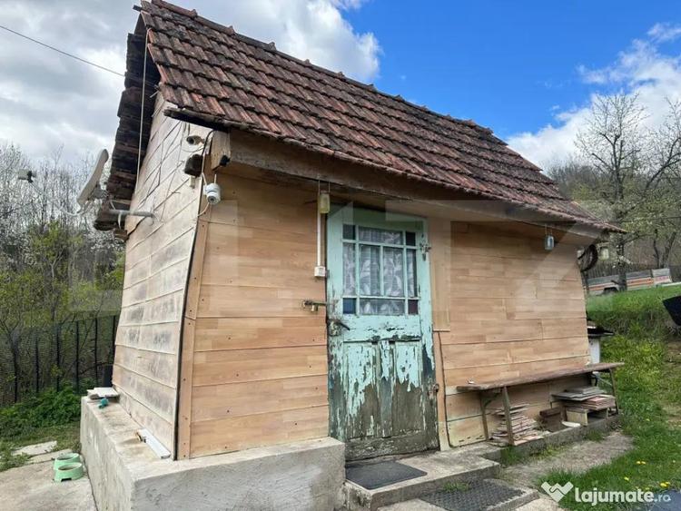 Casa cu 1.2 ha teren, lini?te totala, livada, acces asfa - 12