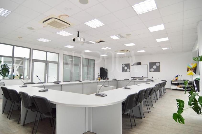 Birou de vanzare in Dej - 9