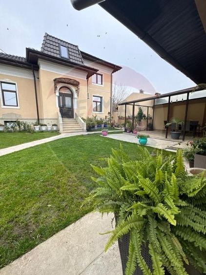 Casa stil boieresc,zona centrala, teren 450mp, comision zero - 1