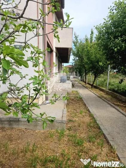 Casă cu 7 camere cu Teren 400 Mp în Cumpăna