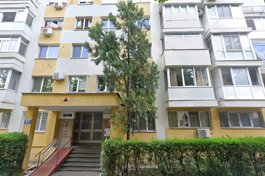 Vatra Luminoasa, Maior Coravu, et. 3, decomandat - 2