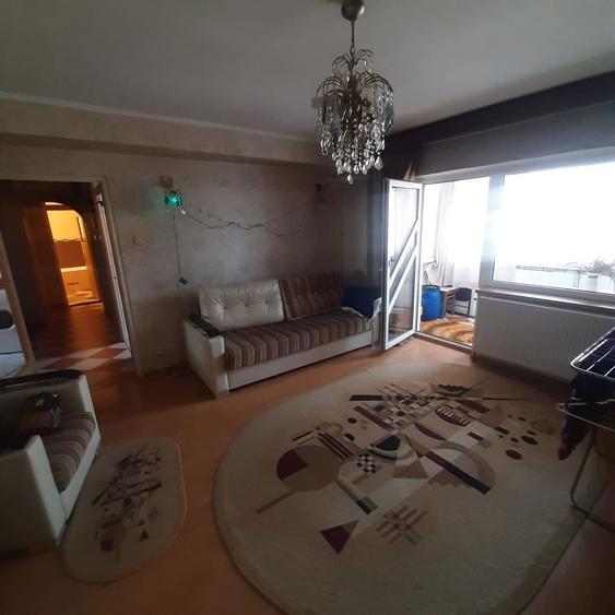 Vand apartament cu 2 camere cu loc parcare pe strada Pridvorului - 2