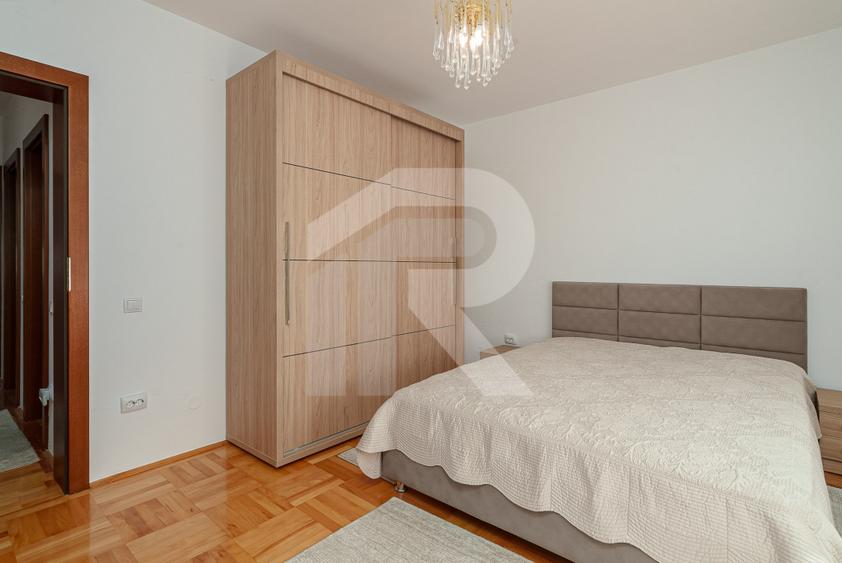 Vila de vanzare in Busteni – 8 dormitoare, vedere directa spre Crucea Caraiman! - 21