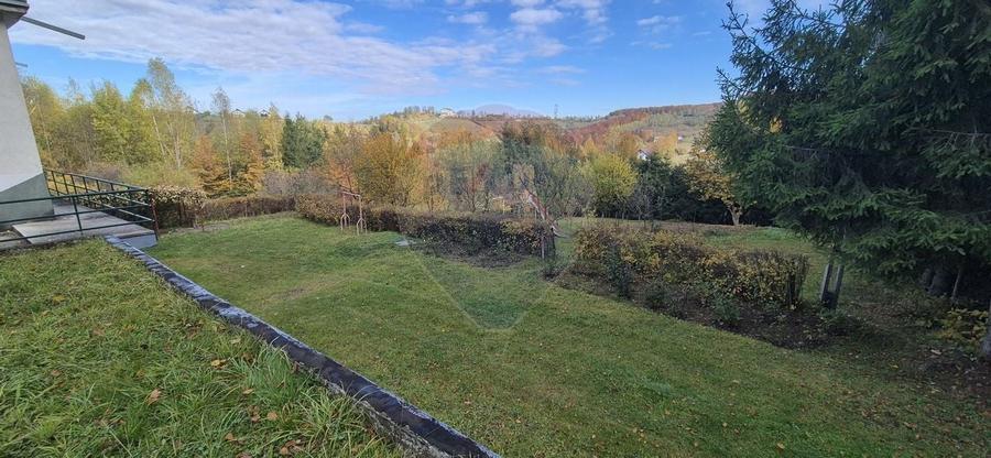 Oferta! Pensiune cu 7 camere de vanzare/ Poiana Marului - 27