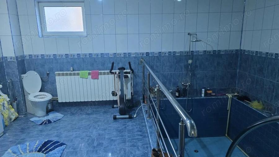 Vand casa de locuit sau pentru pensiune in Deva, zona 22 Decembrie, S+P+1+M, contructie din BCA - 4