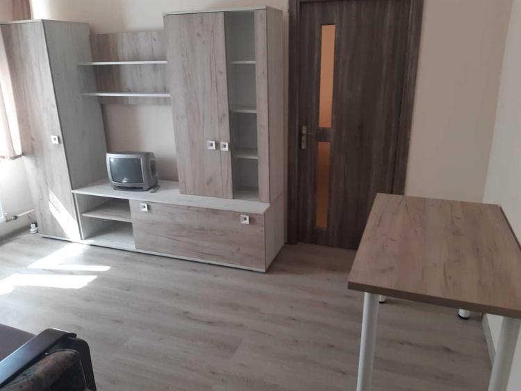 Apartament cu 2 camere nedecomandat în Central