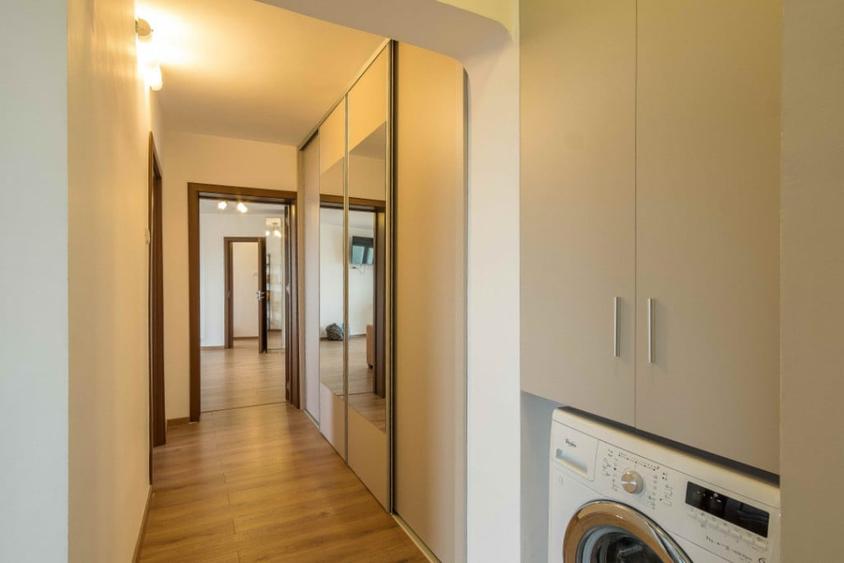 Apartament cu 3 camere decomandat în Vitan