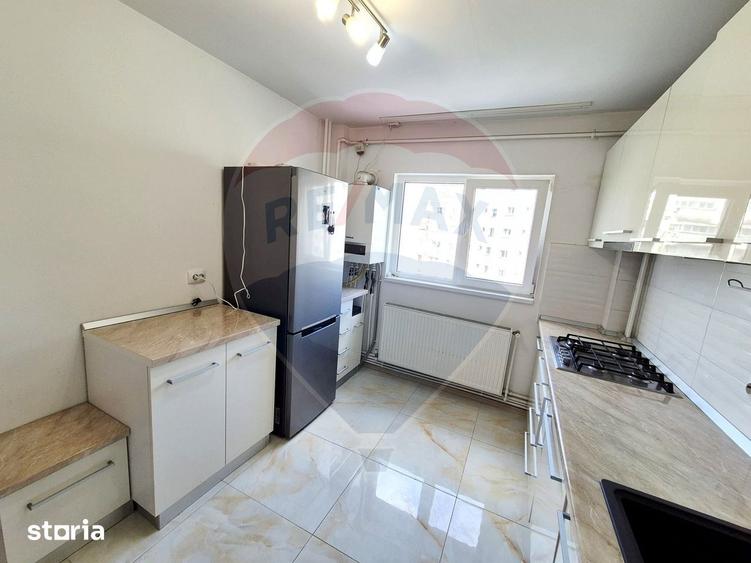 Apartament cu 3 camere decomandat, mobilat în Dristor