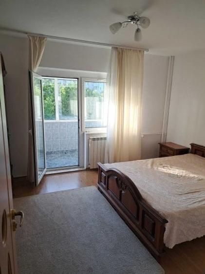 Apartament cu 2 camere semidecomandat, mobilat în Dristor
