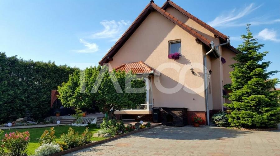Casă individuală cu 6 camere cu Piscina în Șelimbăr