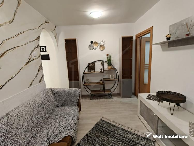 Apartament cu 3 camere semidecomandat, mobilat în Gheorgheni