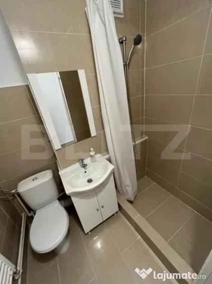 Apartament cu 2 camere semidecomandat în Solidarității