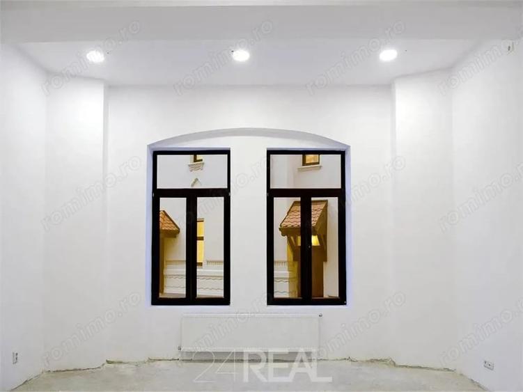 Spațiu comercial, în Romană