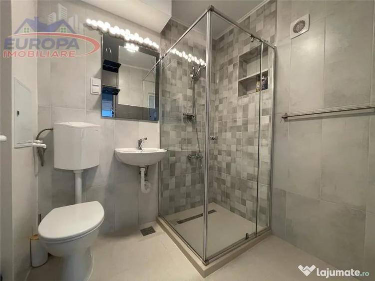 Apartament cu 2 camere decomandat în Central