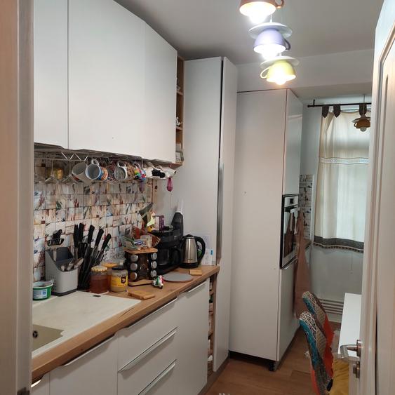 Apartament cu 3 camere semidecomandat în Țiglina 2