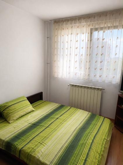 Apartament cu 3 camere semidecomandat în Brâncoveanu
